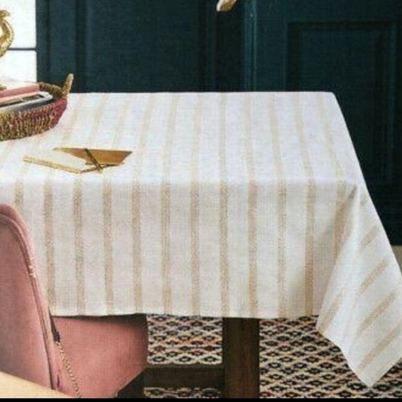 White & Gold Metallic Oblong Tablecloth New - Picture 1 of 5
